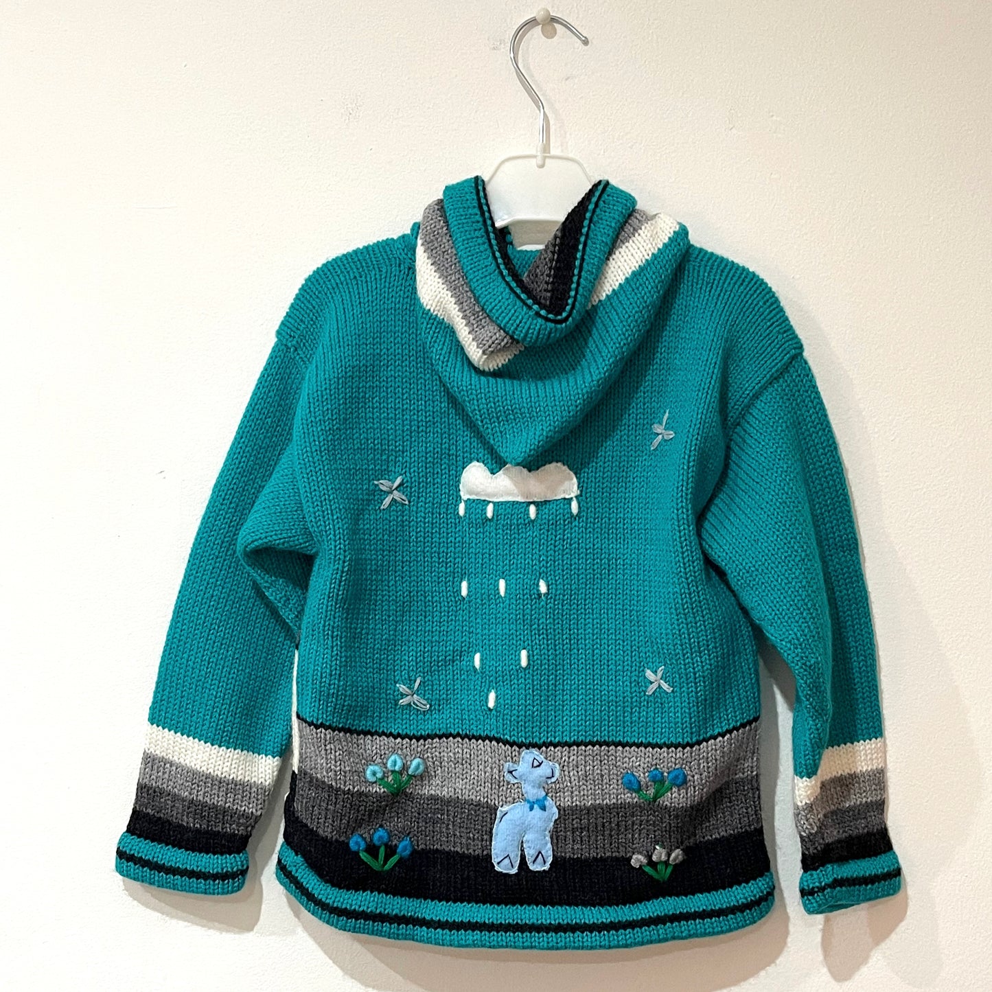 Cárdigan de lana hecho a mano en Perú