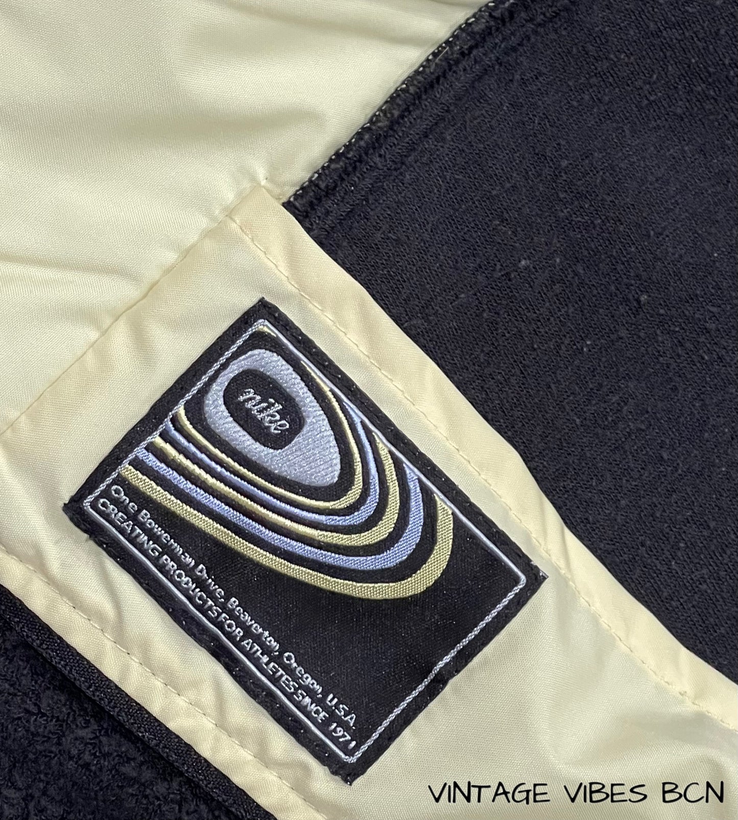 Polar vintage NIKE ONE BOWERMAN DRIVE