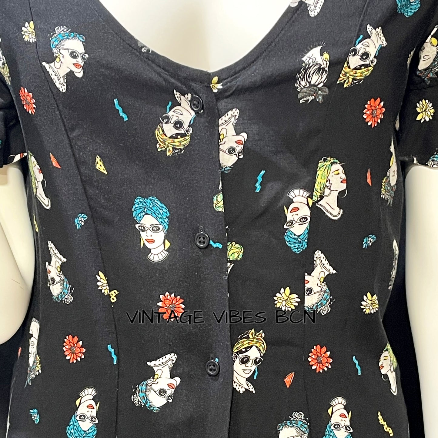 Vestido estampado caras