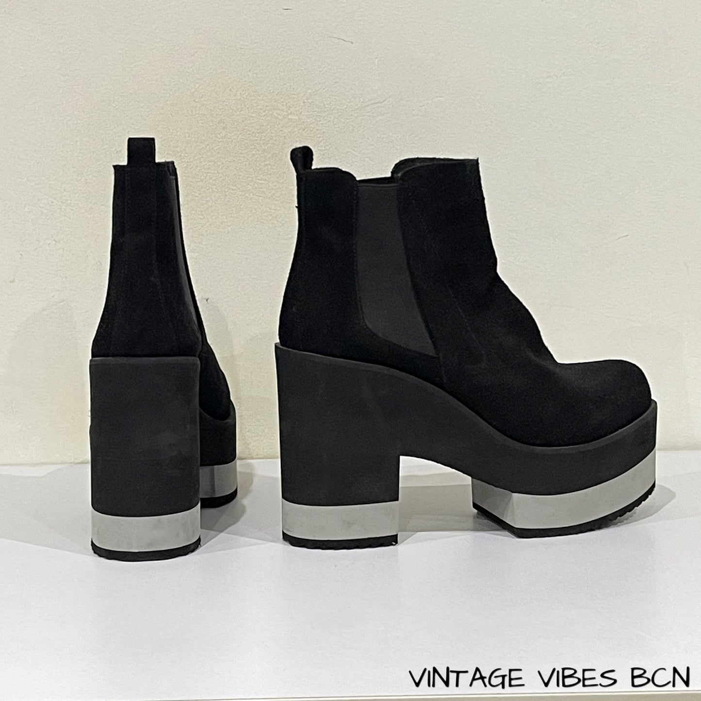 Botines vintage de ante con tacón y plataforma OXIGENO