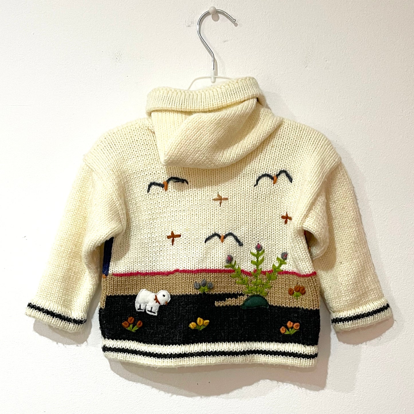 Cárdigan de lana hecho a mano en Perú