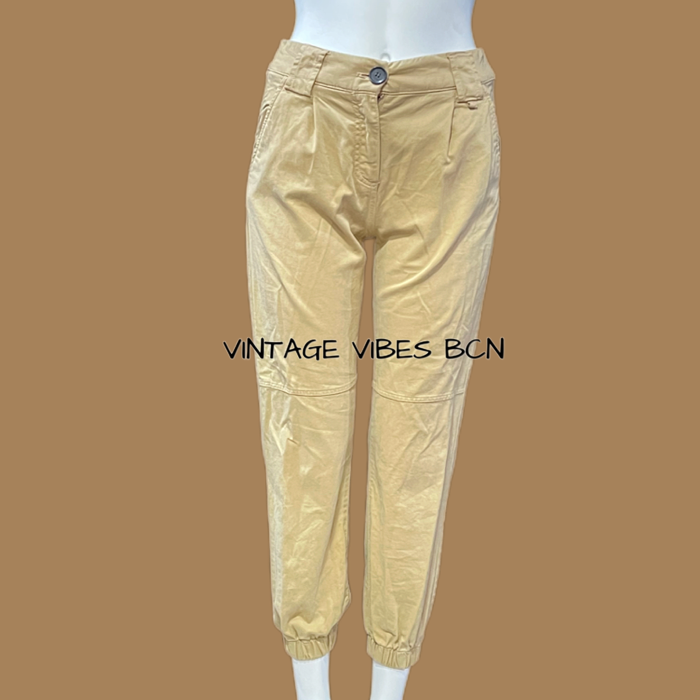 Pantalón cargo beige BSK